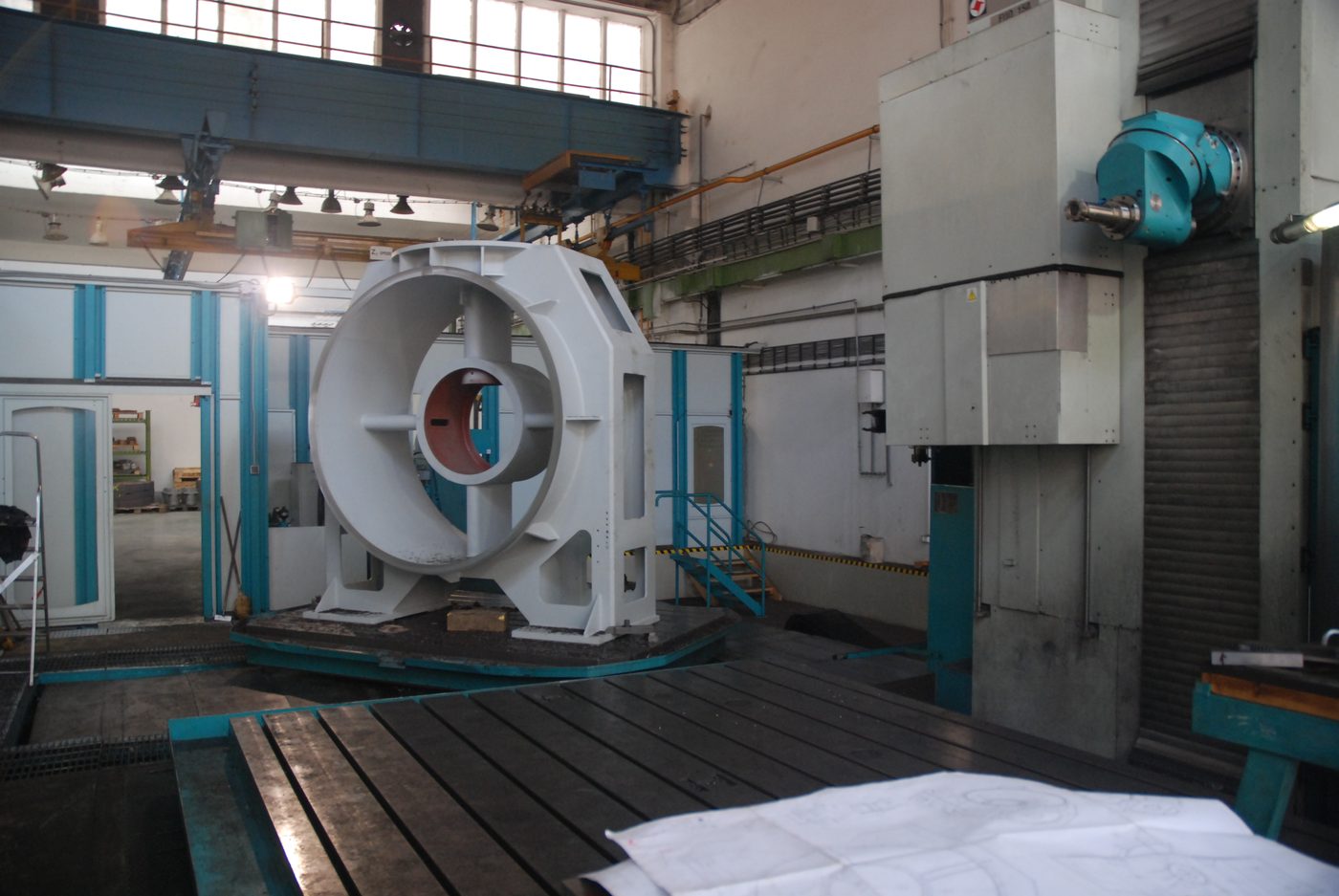 Large housing on a horizontal boring mill